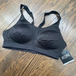 Victoria’s Secret Lightweight Sports Bra